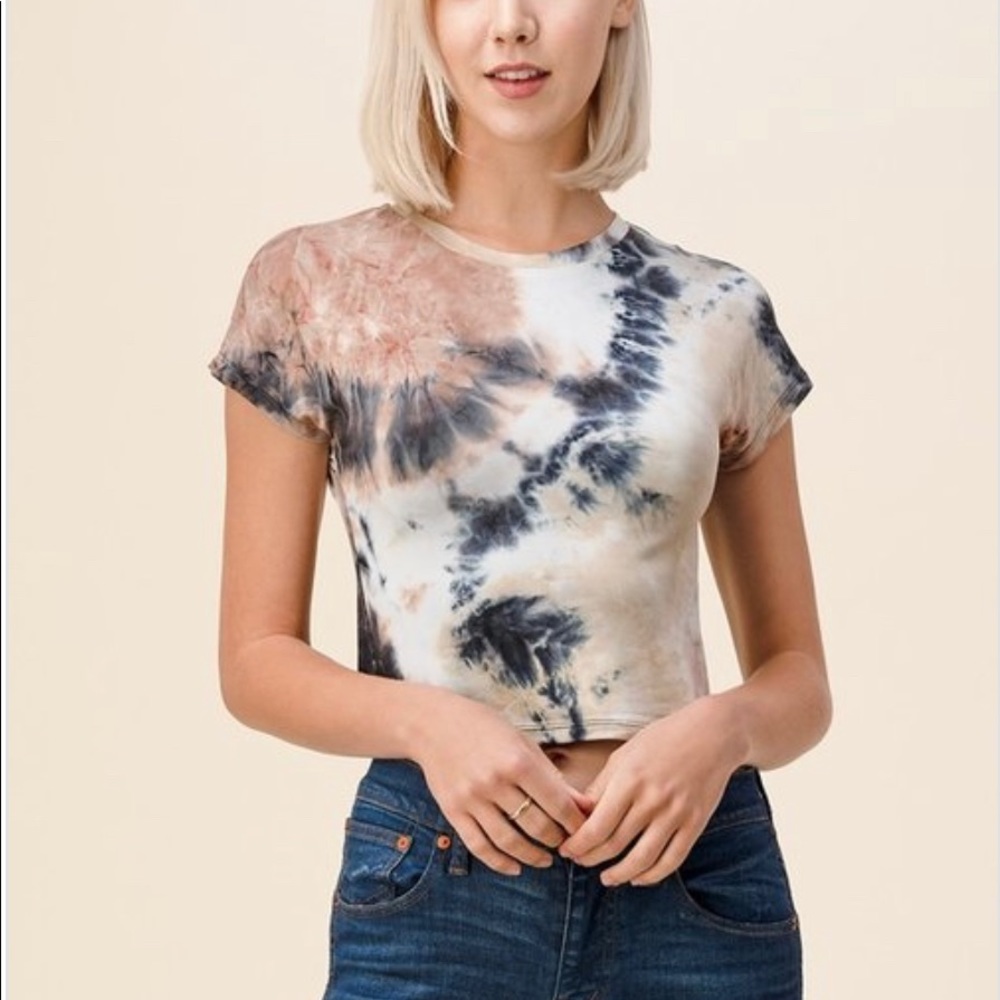Heart & Hips Fashion Semi Crop Top